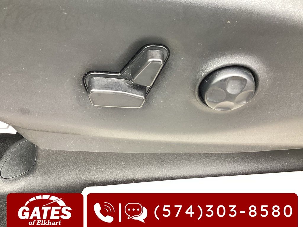 Used 2023 Chrysler Pacifica - photo 19