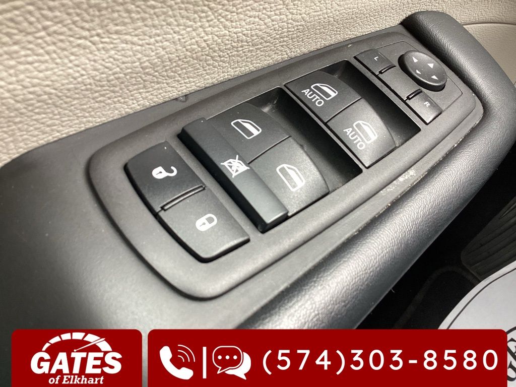 Used 2023 Chrysler Pacifica - photo 28