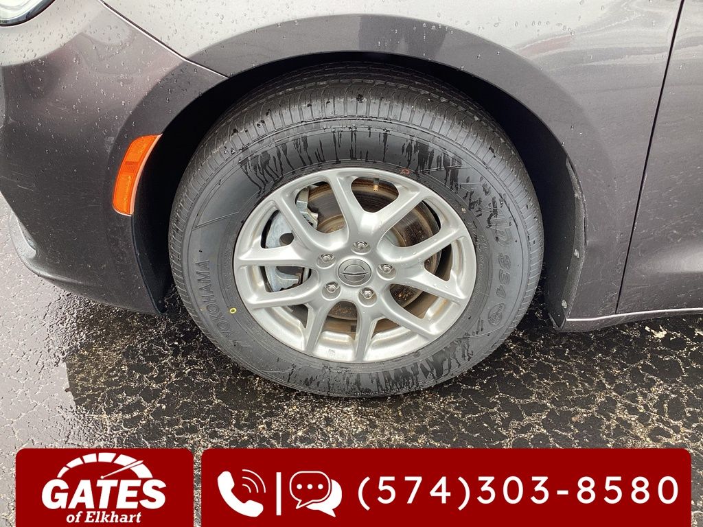 Used 2023 Chrysler Pacifica - photo 36