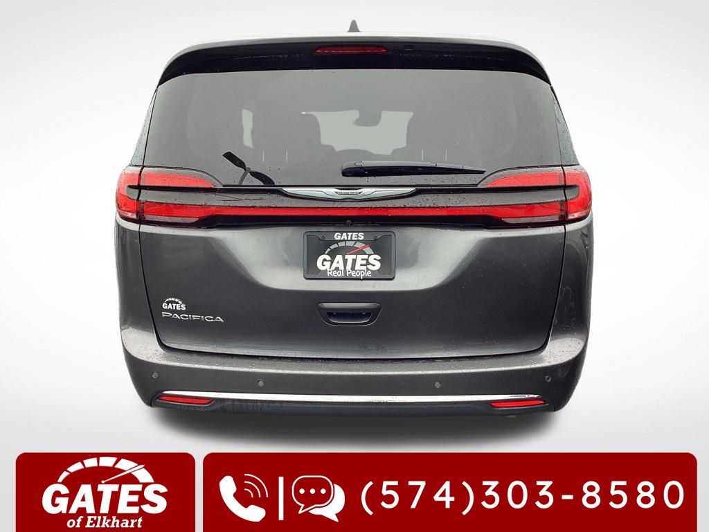 Used 2023 Chrysler Pacifica - photo 10