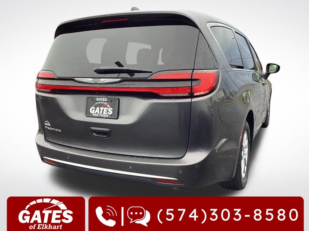 Used 2023 Chrysler Pacifica - photo 11