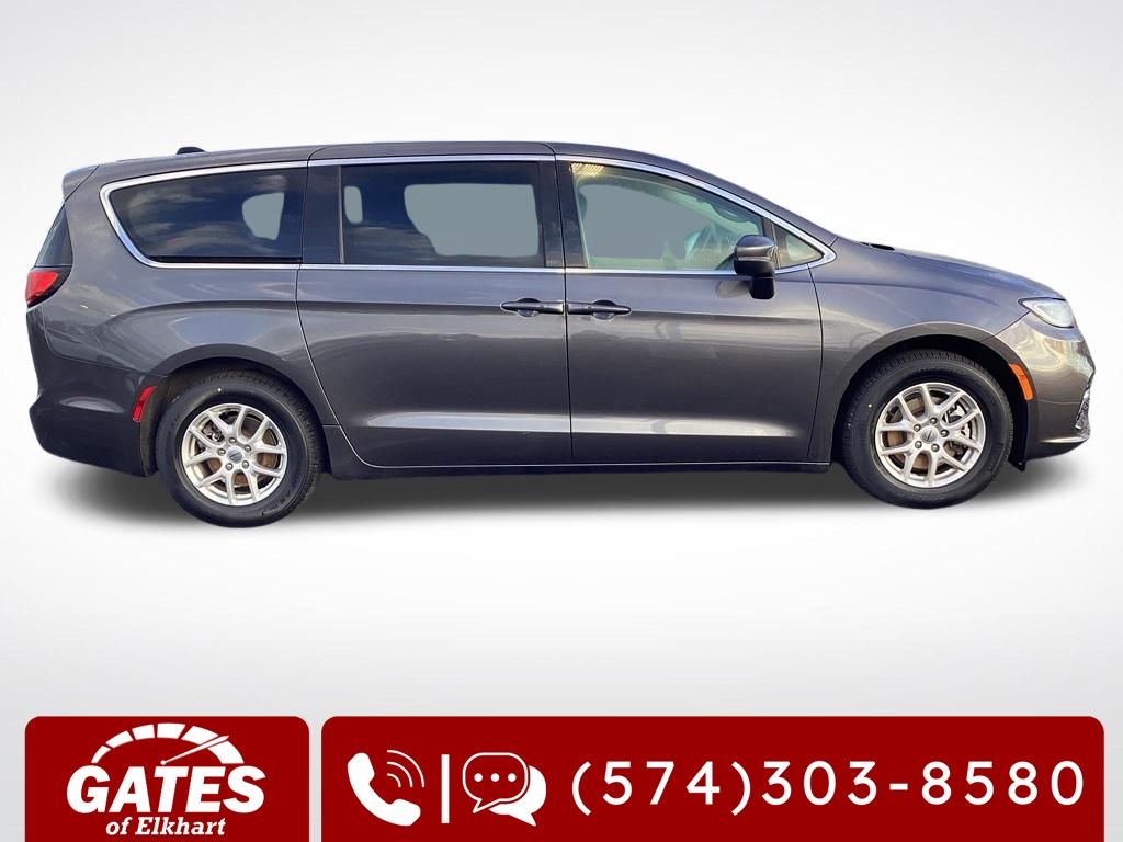 Used 2023 Chrysler Pacifica - photo 12