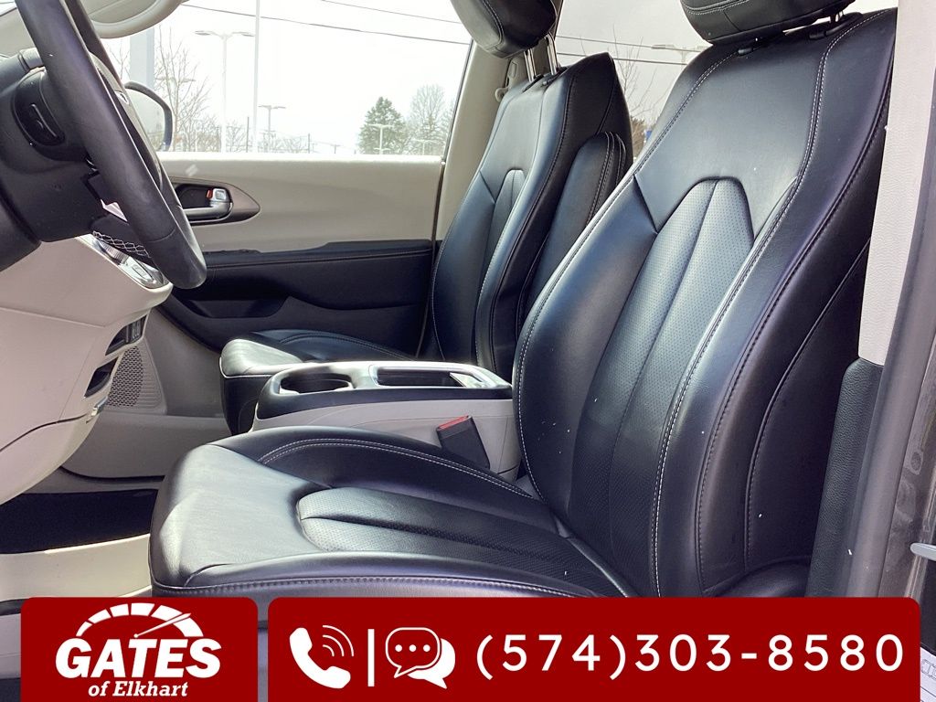 Used 2023 Chrysler Pacifica - photo 16