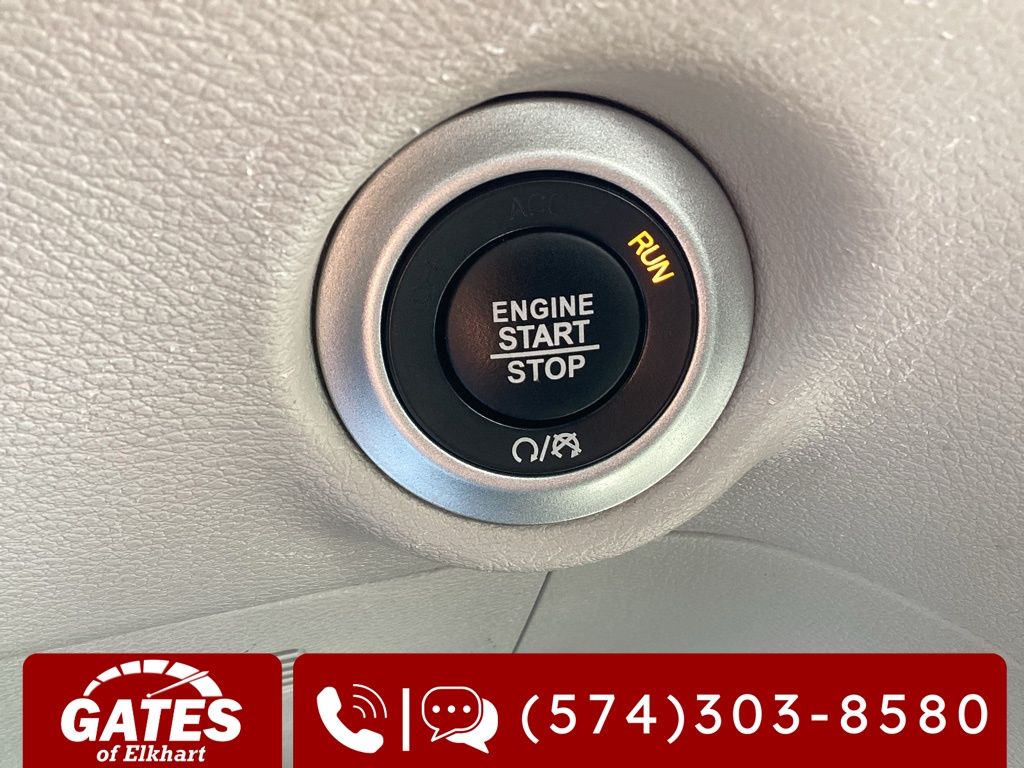 Used 2023 Chrysler Pacifica - photo 25
