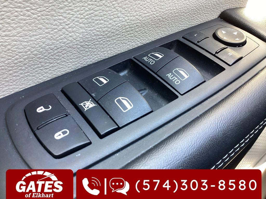 Used 2023 Chrysler Pacifica - photo 27