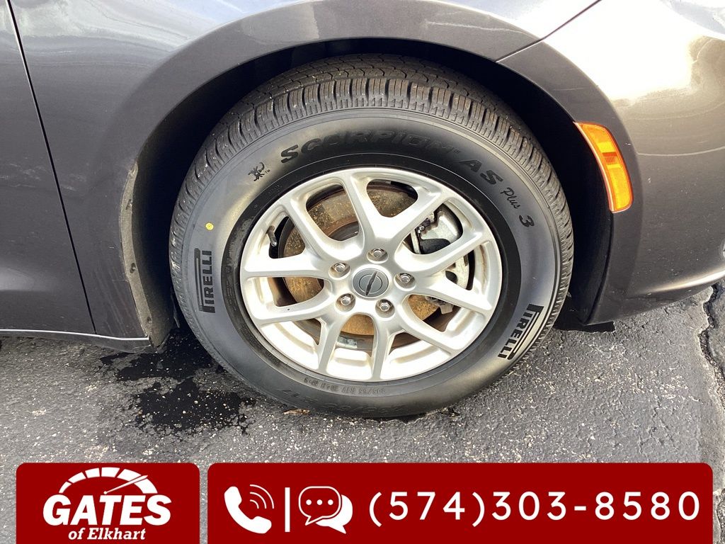 Used 2023 Chrysler Pacifica - photo 35