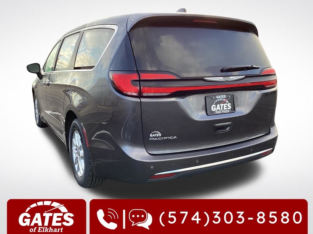Used 2023 Chrysler Pacifica - photo 9