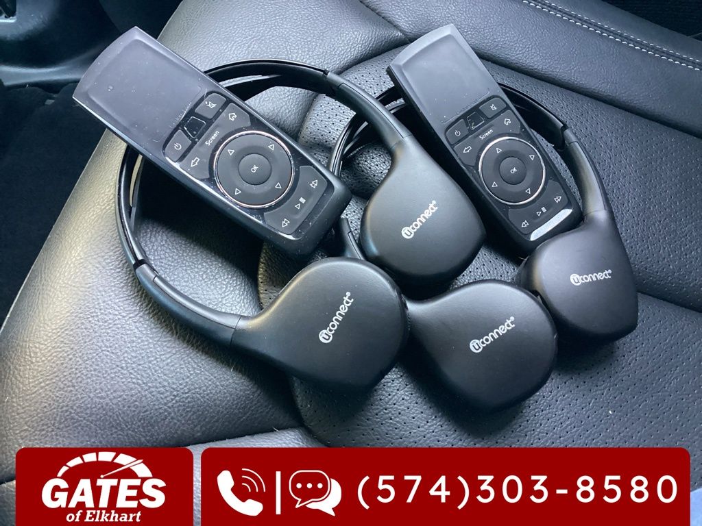 Used 2020 Chrysler Pacifica - photo 24