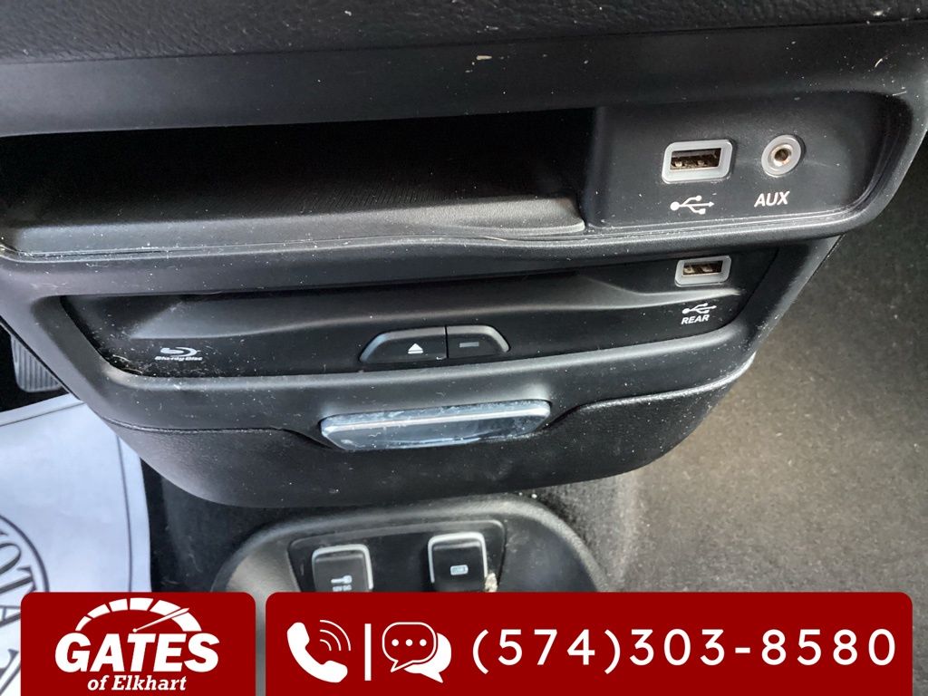 Used 2020 Chrysler Pacifica - photo 31