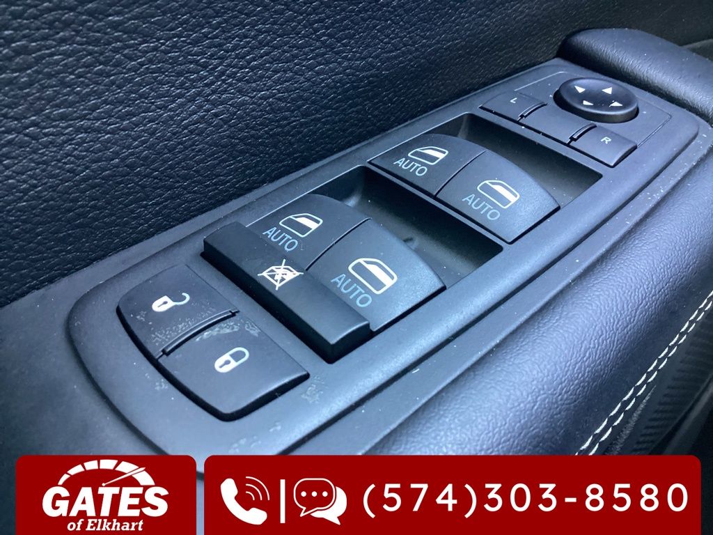Used 2020 Chrysler Pacifica - photo 32