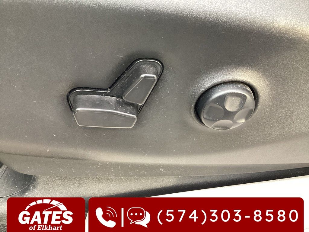 Used 2023 Chrysler Pacifica - photo 17