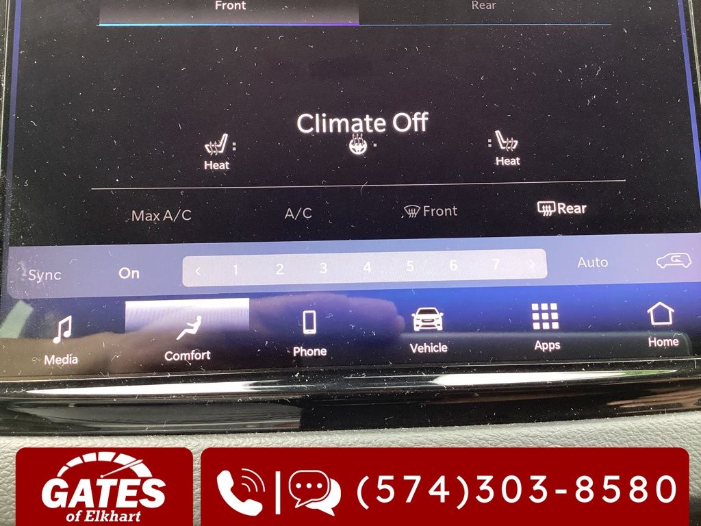 Used 2023 Chrysler Pacifica - photo 22