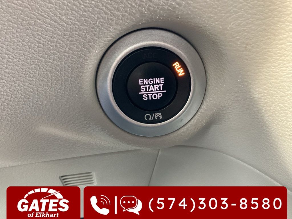 Used 2023 Chrysler Pacifica - photo 25