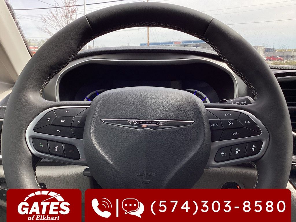 Used 2024 Chrysler Pacifica - photo 35