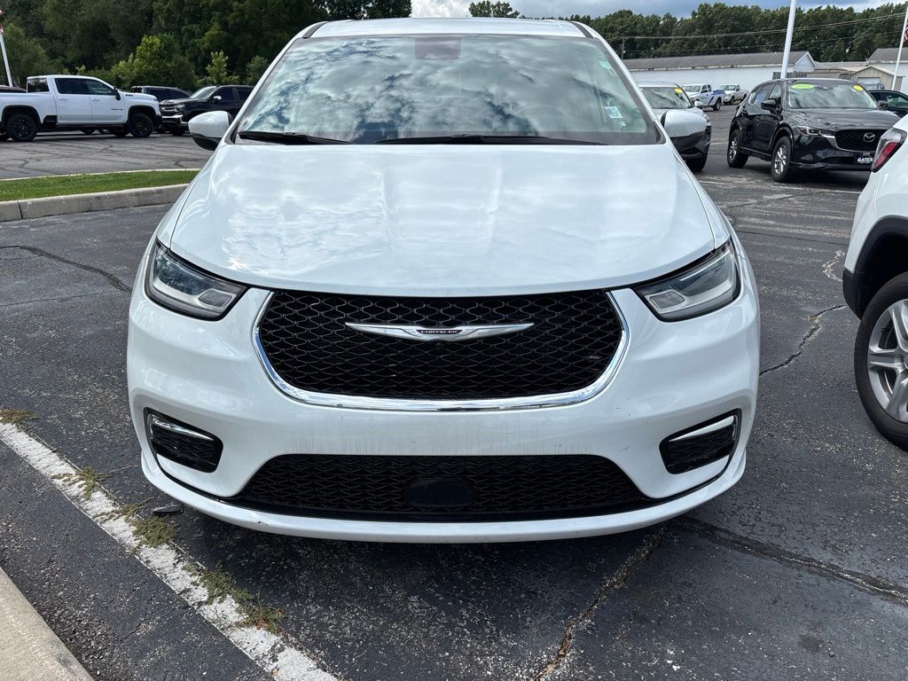 Used 2023 Chrysler Pacifica - photo 1