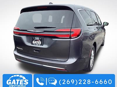 2023 Chrysler Pacifica FWD Minivan for sale #M8532P - photo 2