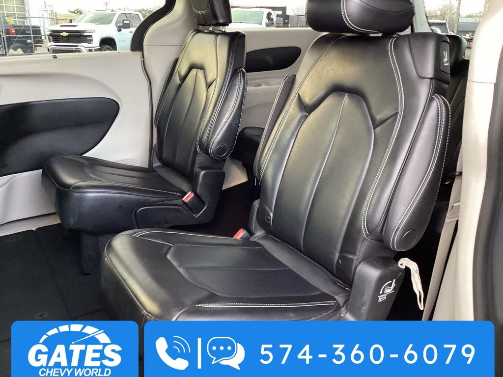 Used 2023 Chrysler Pacifica - photo 17