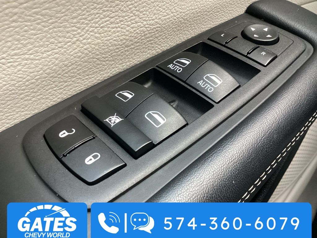 Used 2023 Chrysler Pacifica - photo 29