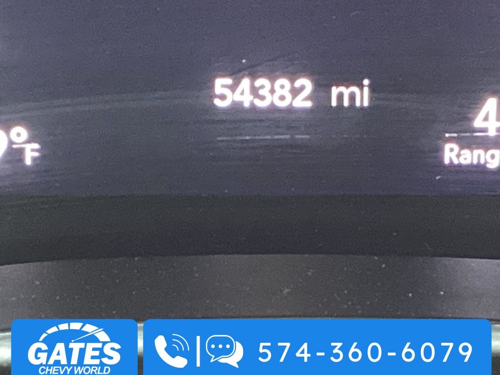 Used 2023 Chrysler Pacifica - photo 6