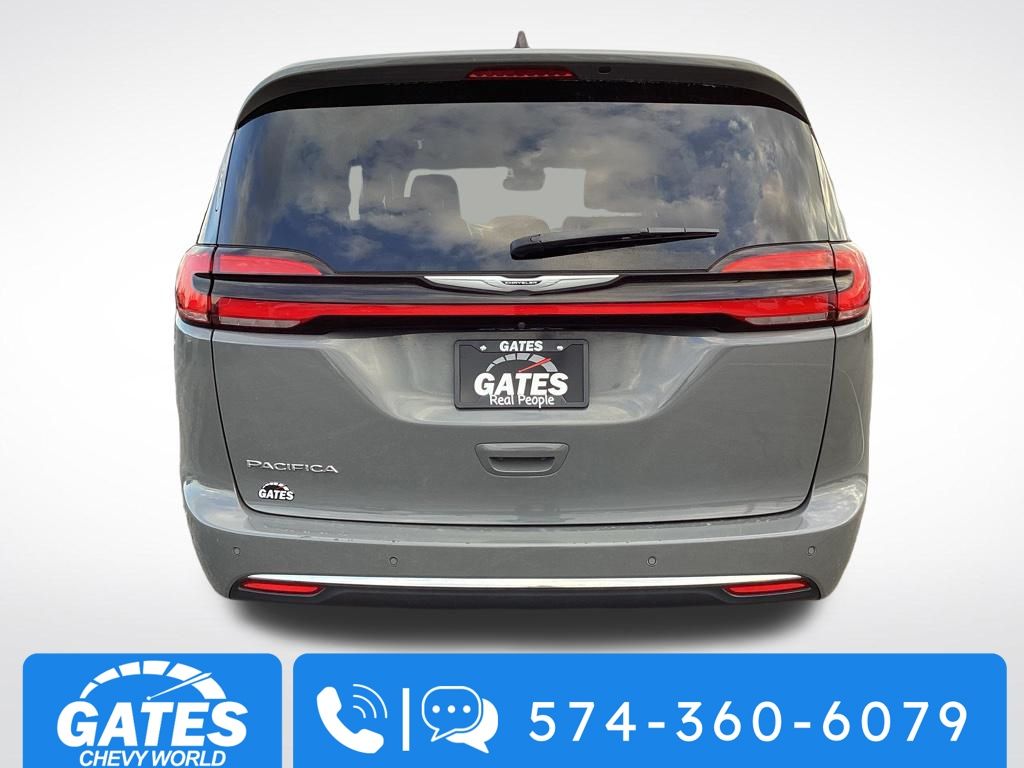 Used 2023 Chrysler Pacifica - photo 10