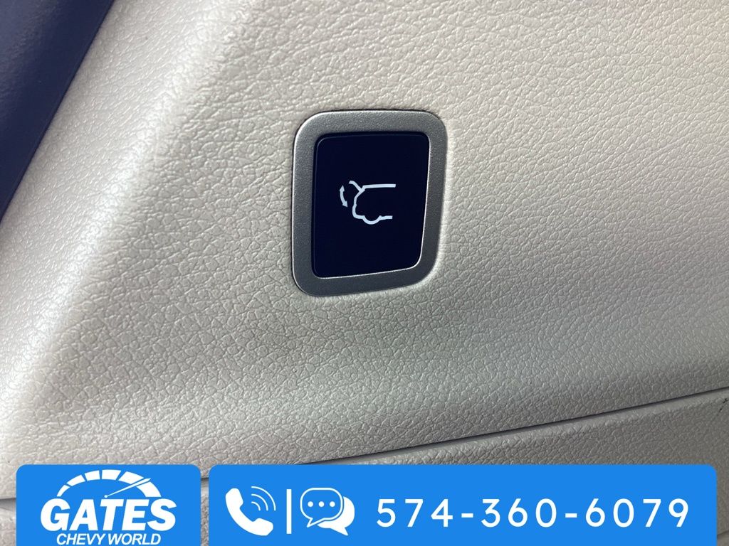 Used 2023 Chrysler Pacifica - photo 13