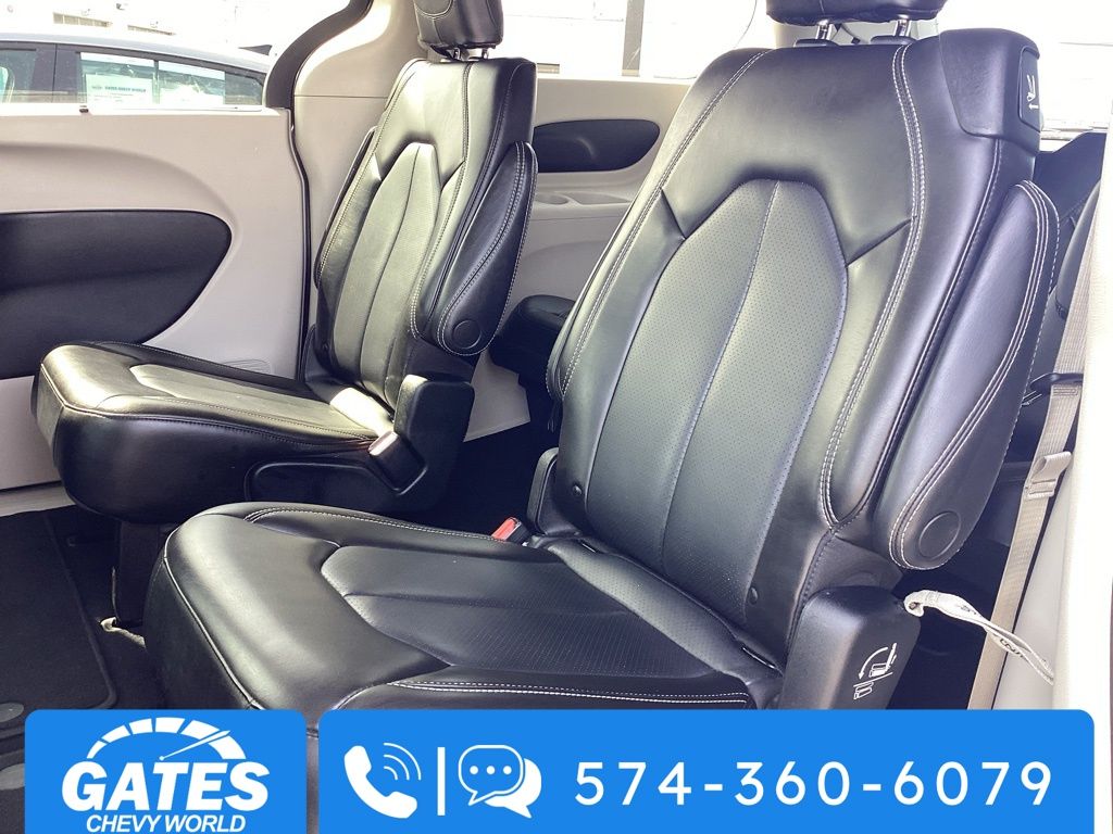 Used 2023 Chrysler Pacifica - photo 16
