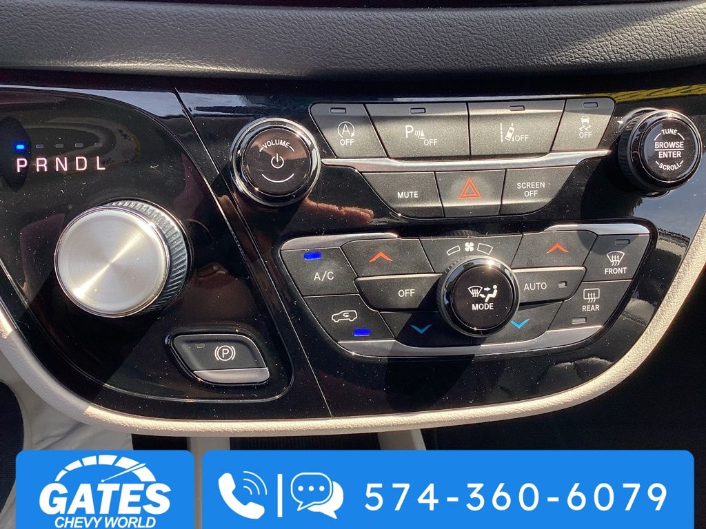 Used 2023 Chrysler Pacifica - photo 23