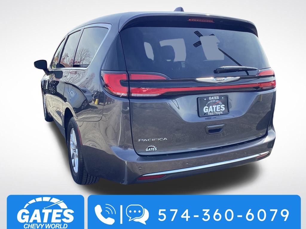 Used 2023 Chrysler Pacifica - photo 9