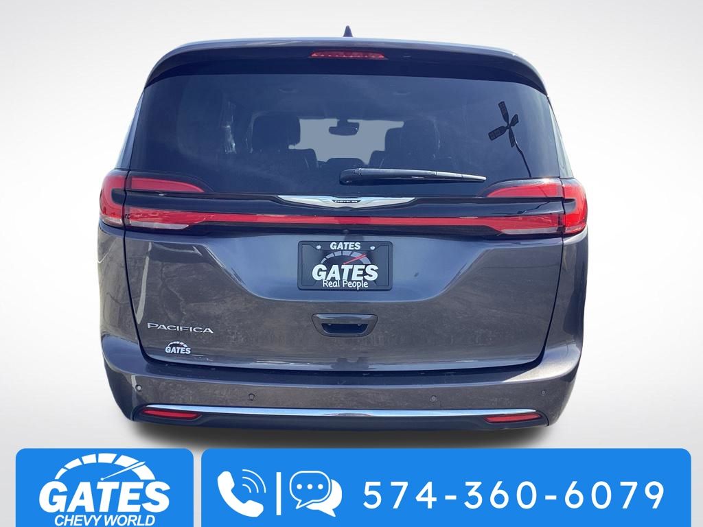 Used 2023 Chrysler Pacifica - photo 10