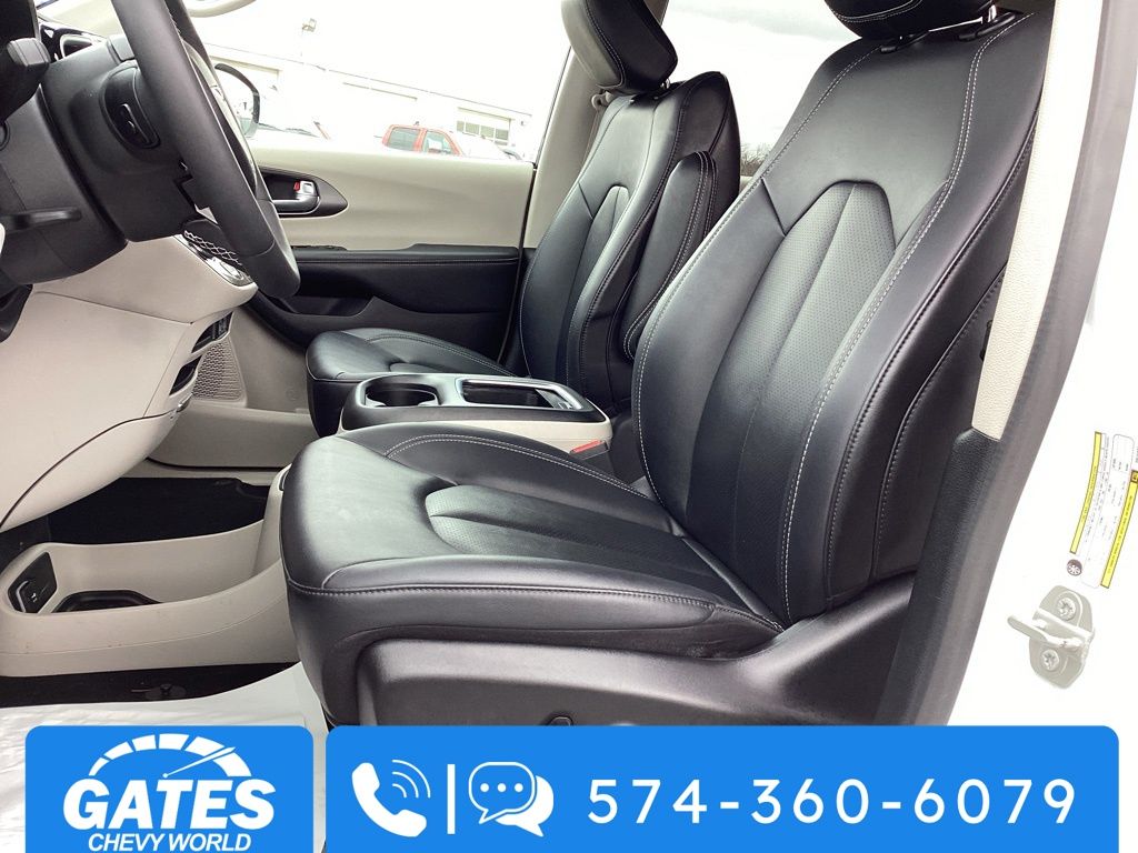 Used 2024 Chrysler Pacifica - photo 15