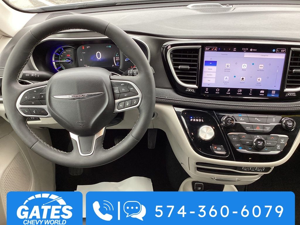 Used 2024 Chrysler Pacifica - photo 19