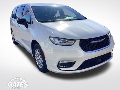 2025 Chrysler Pacifica FWD Minivan for sale #M9445P - photo 1