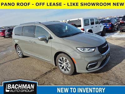 Used 2024 Chrysler Pacifica Hybrid Pinnacle Minivan for sale #P22810 - photo 2