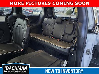 Used 2024 Chrysler Pacifica - photo 1