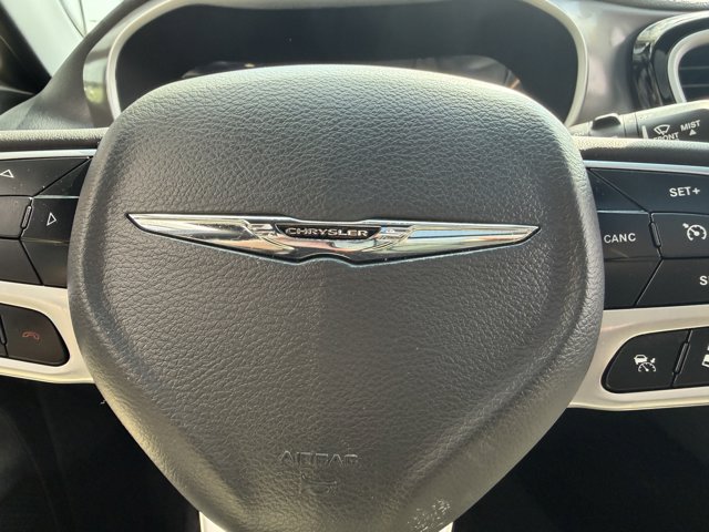 Used 2025 Chrysler Pacifica - photo 37