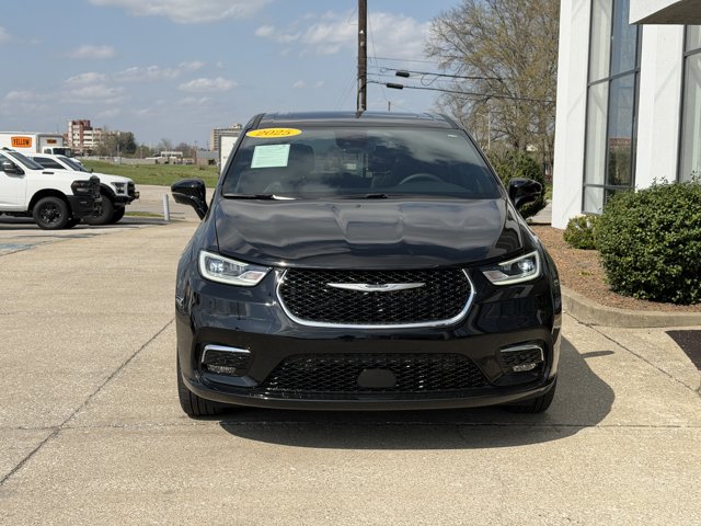 Used 2025 Chrysler Pacifica - photo 19