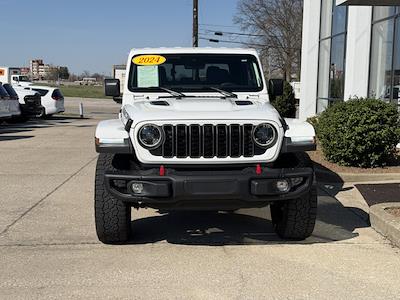 Used 2024 Jeep Gladiator - photo 1