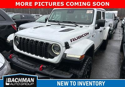 Used 2024 Jeep Gladiator - photo 1