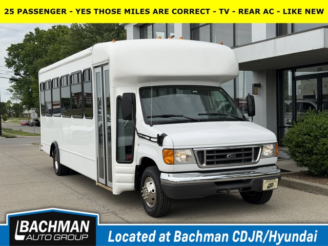 Used 2006 Ford E-450 - photo 16