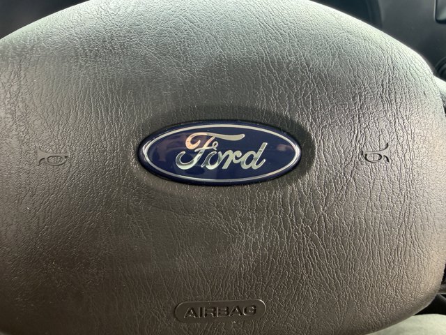 Used 2006 Ford E-450 - photo 8
