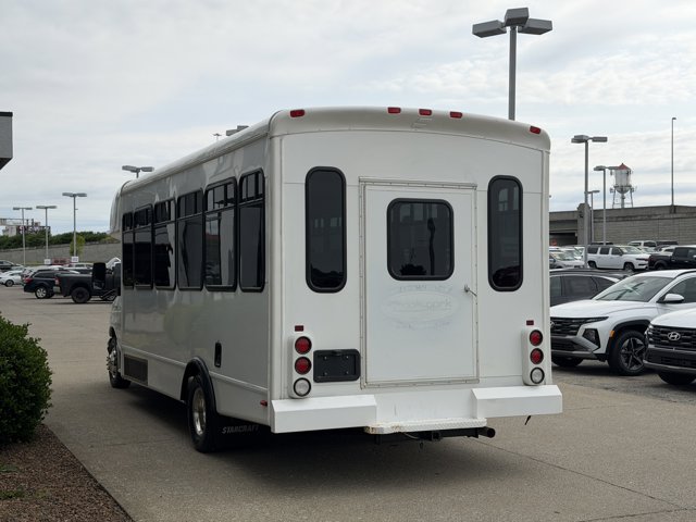 Used 2006 Ford E-450 - photo 23