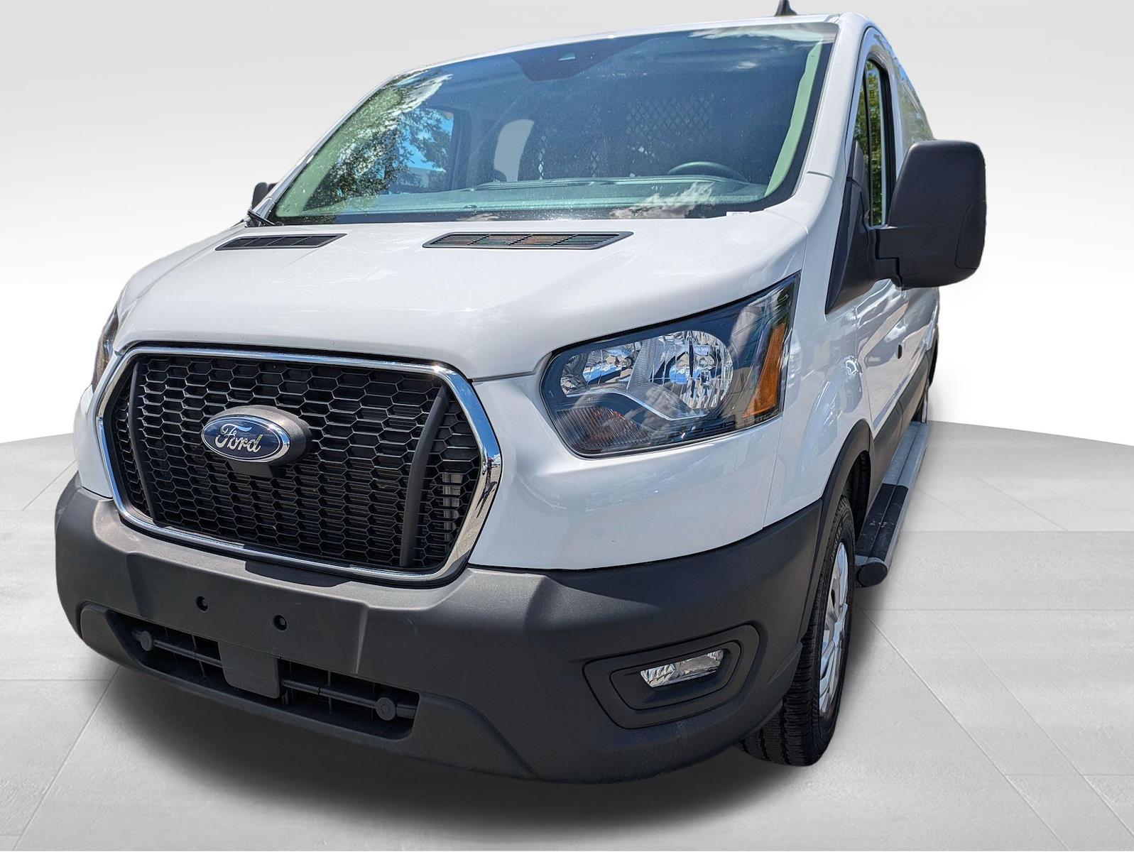 Used 2024 Ford Transit 250 - photo 8