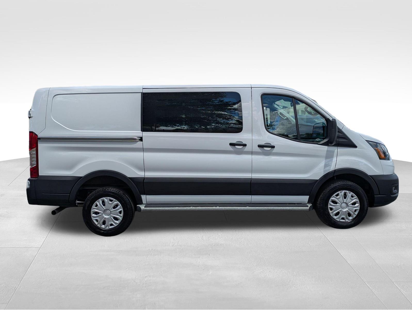 Used 2024 Ford Transit 250 - photo 1
