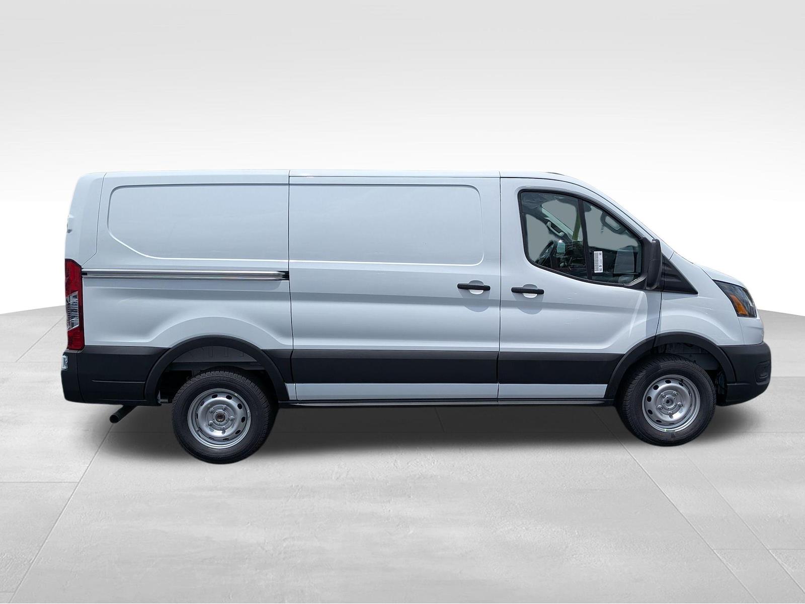 New 2026 Ford Transit 250 - photo 5