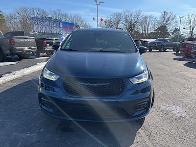 Used 2021 Chrysler Pacifica Touring L Minivan for sale #199540A - photo 2