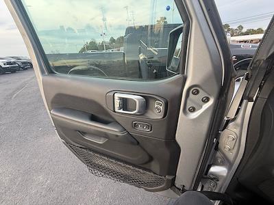 Used 2020 Jeep Gladiator - photo 1