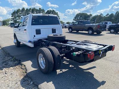 2025 Ram 3500 Crew Cab DRW 4x4 Cab Chassis for sale #560009 - photo 2