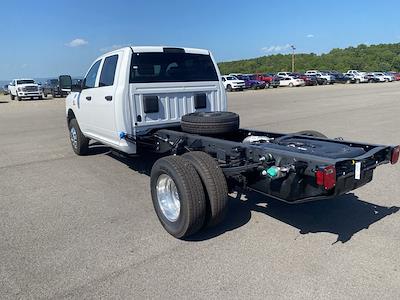 2025 Ram 3500 Crew Cab DRW 4x4 Cab Chassis for sale #560012 - photo 2
