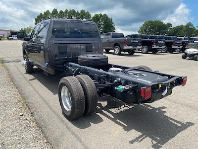 2025 Ram 3500 Crew Cab DRW 4x4 Cab Chassis for sale #560017 - photo 2