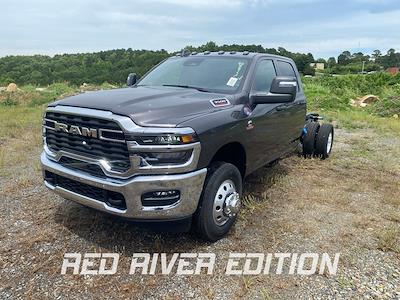 2025 Ram 3500 Crew Cab DRW 4x4 Cab Chassis for sale #566197 - photo 1